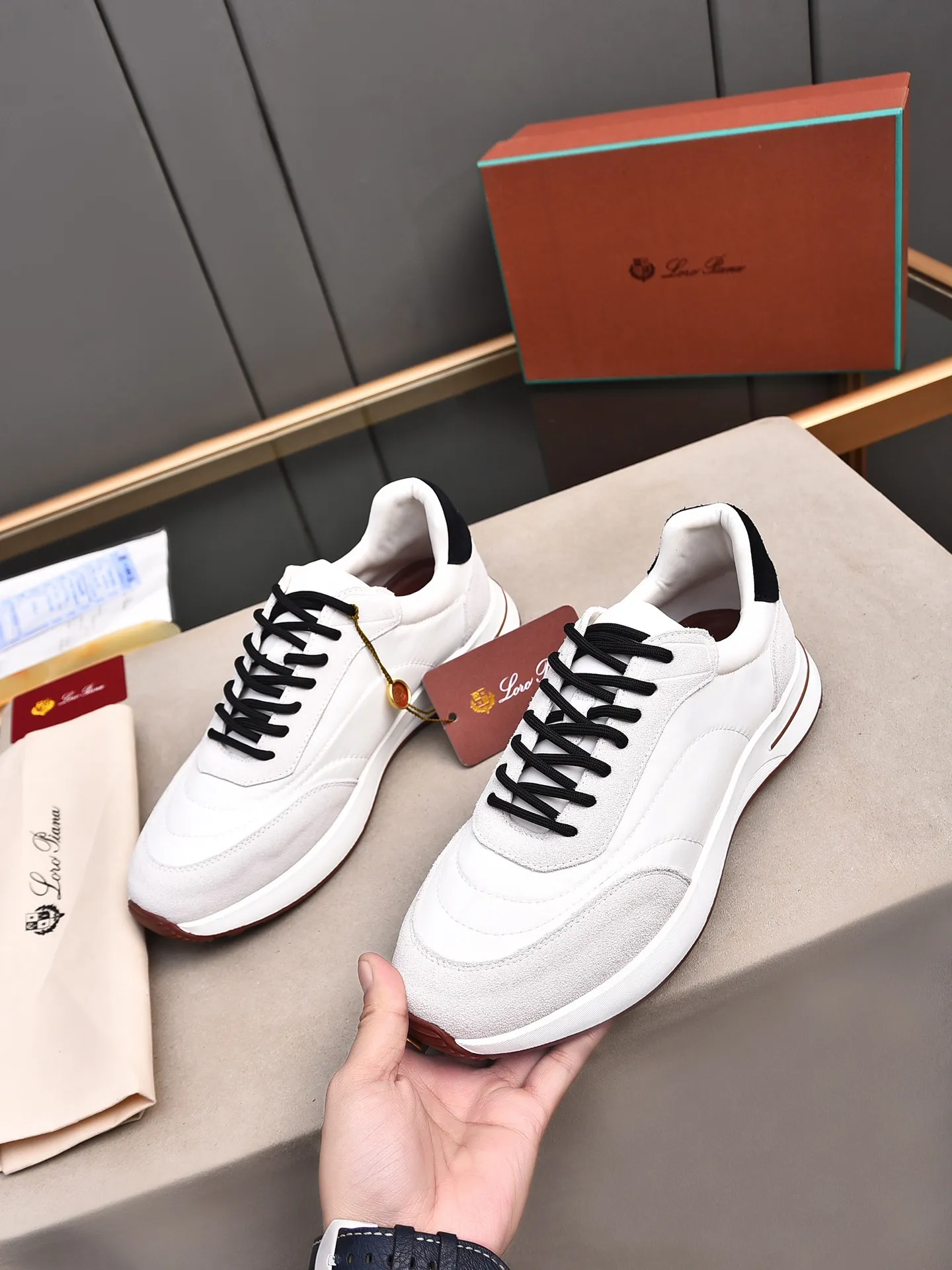 Men's shoes 💰460 LP new product on sale Loro Piana sports shoes｜Made with top-layer frosted and imported waterproof fabrics｜Comprehensive one-to-one restoration of the counter process｜Installed with original molded rubber three-color combination craft outsole｜Size: 39-44 (customized at 45.46)
